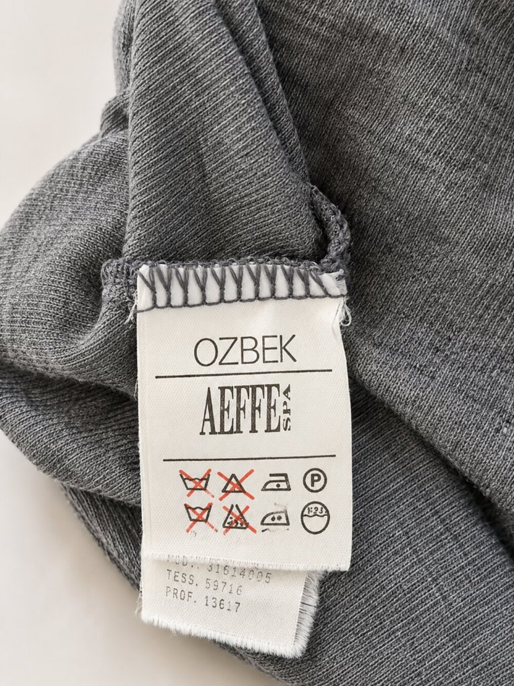 Stunning OZBEK  Gray Long Sleeve Collared Snap Bodysuit Size 6 - Picture 11 of 13